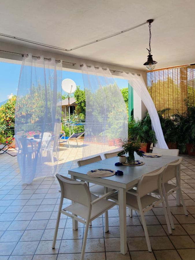 Апартаменты La Terrazza Вико-Экуенсе Экстерьер фото