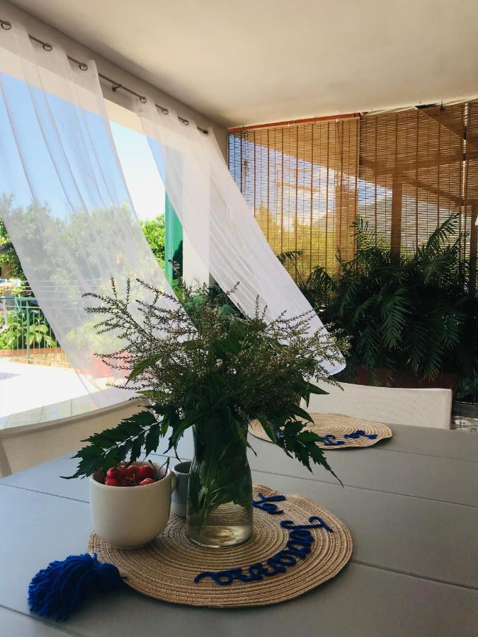 Апартаменты La Terrazza Вико-Экуенсе Экстерьер фото