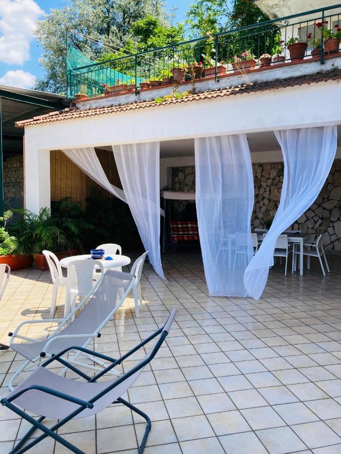 Апартаменты La Terrazza Вико-Экуенсе Экстерьер фото